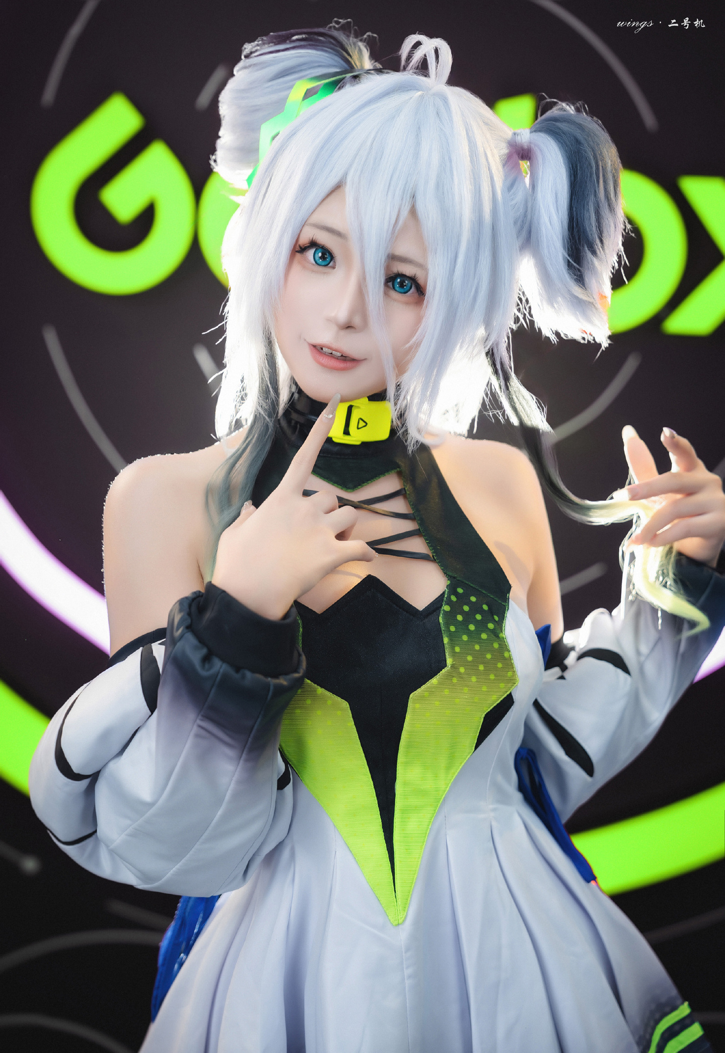 《交错战线》 雷克斯cosplay (2/9) 《交错战线》 雷克斯cosplay 第2张 - 雷克斯图集