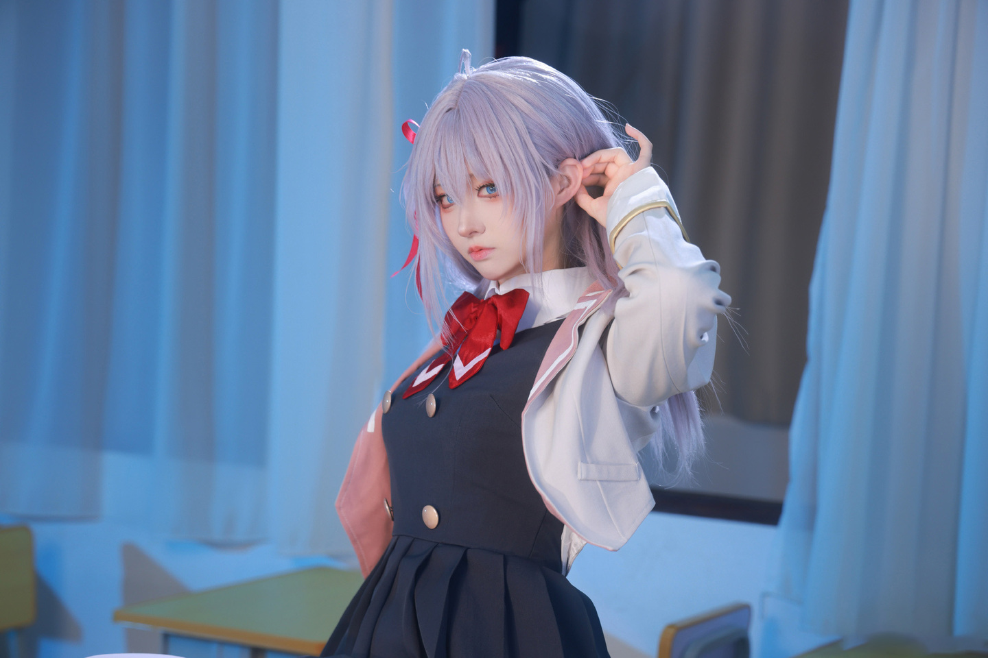《不时轻声地以俄语遮羞的邻座艾莉同学》艾莉莎cosplay 第6张 - 艾莉莎图集