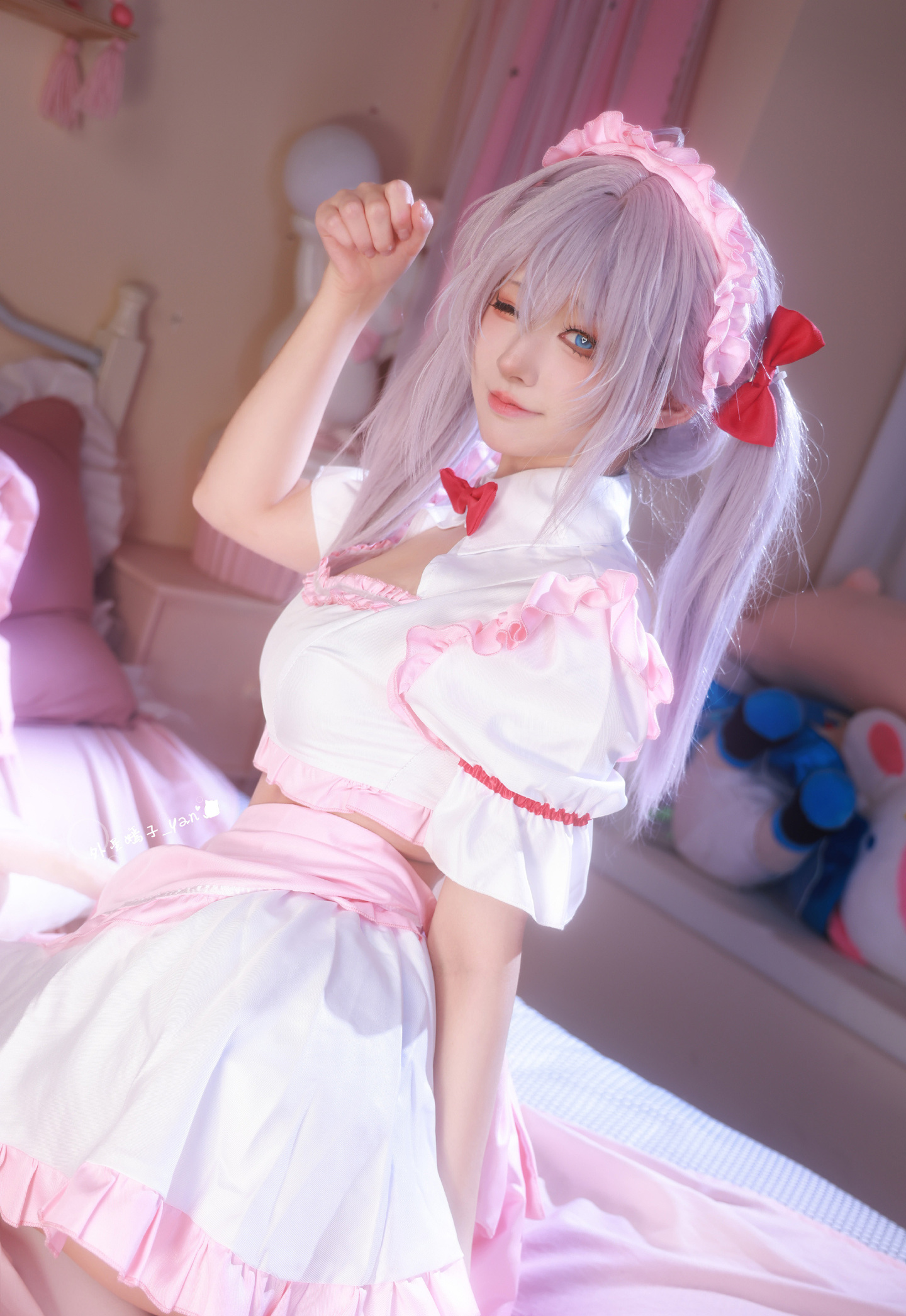 《不时轻声地以俄语遮羞的邻座艾莉同学》艾莉cosplay (3/8) 《不时轻声地以俄语遮羞的邻座艾莉同学》艾莉cosplay 第3张 - 艾莉图集