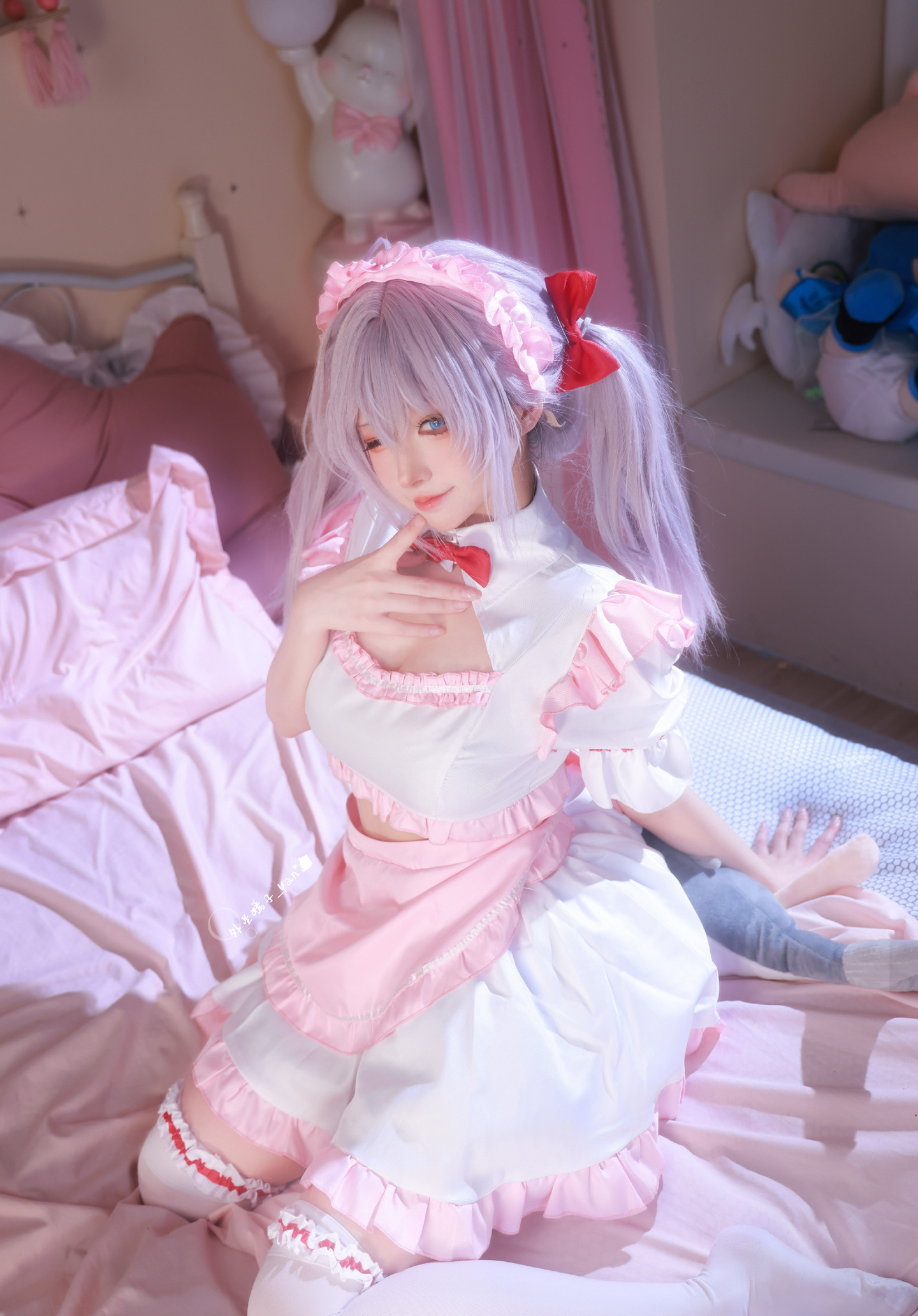 《不时轻声地以俄语遮羞的邻座艾莉同学》艾莉cosplay (4/8) 《不时轻声地以俄语遮羞的邻座艾莉同学》艾莉cosplay 第4张 - 艾莉图集