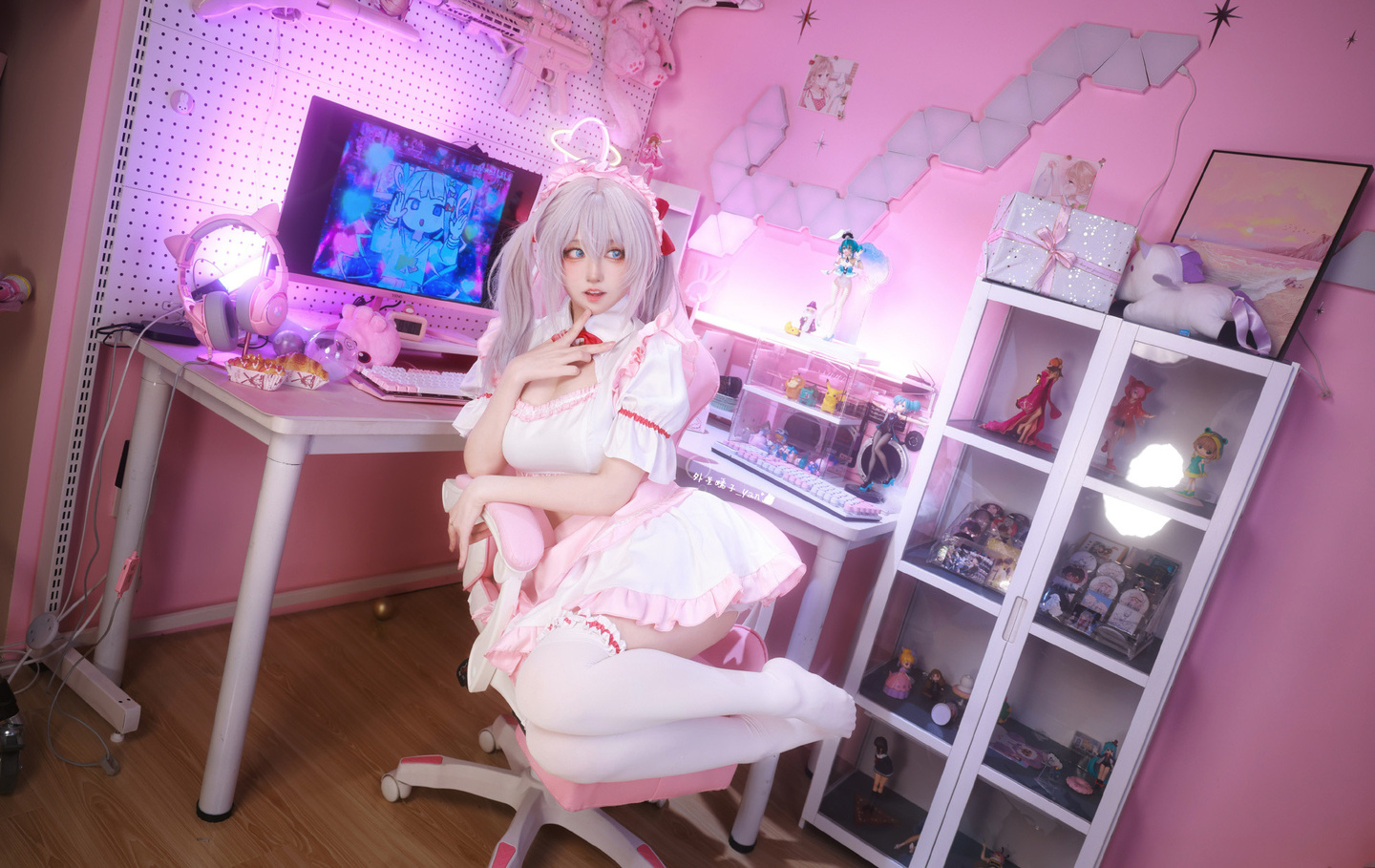 《不时轻声地以俄语遮羞的邻座艾莉同学》艾莉cosplay (8/8) 《不时轻声地以俄语遮羞的邻座艾莉同学》艾莉cosplay 第8张 - 艾莉图集