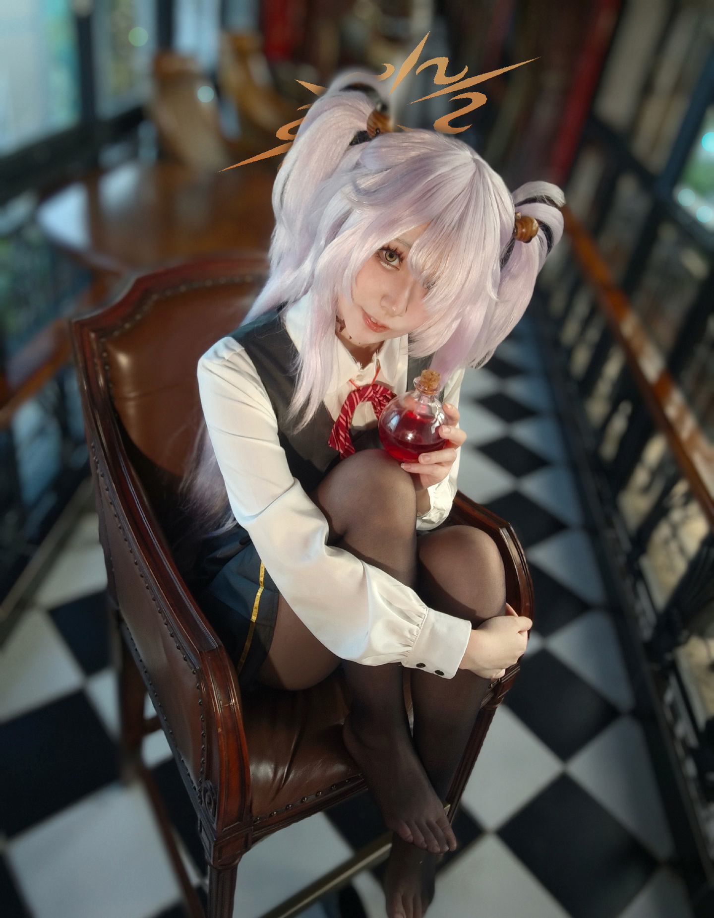 《蔚蓝档案》板垣鹿江cosplay (4/5) 《蔚蓝档案》板垣鹿江cosplay 第4张 - 板垣鹿江图集
