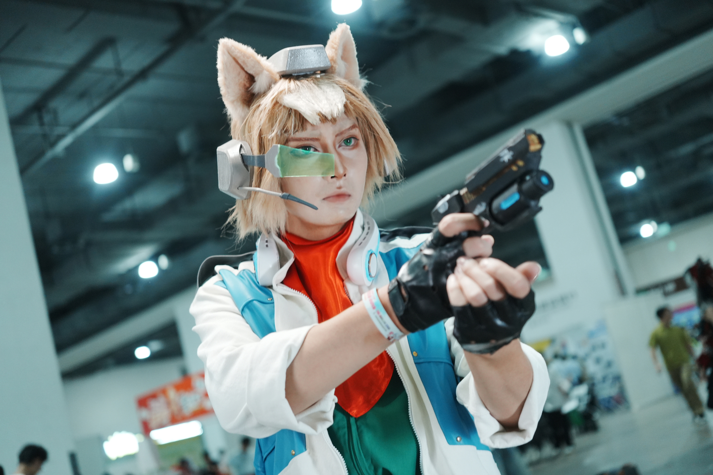 《任天堂明星大乱斗特别版》星际火狐(Fox McCloud)Cosplay正片 (2/5) 《任天堂明星大乱斗特别版》星际火狐(Fox McCloud)Cosplay正片 第2张 - Fox图集