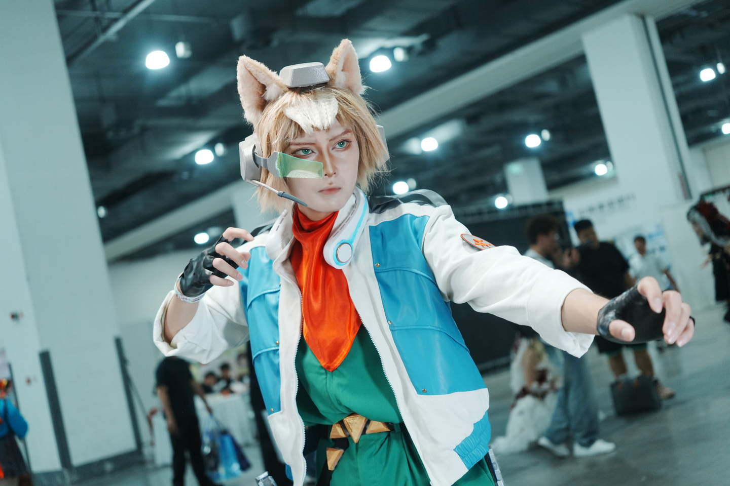 《任天堂明星大乱斗特别版》星际火狐(Fox McCloud)Cosplay正片 (3/5) 《任天堂明星大乱斗特别版》星际火狐(Fox McCloud)Cosplay正片 第3张 - Fox图集