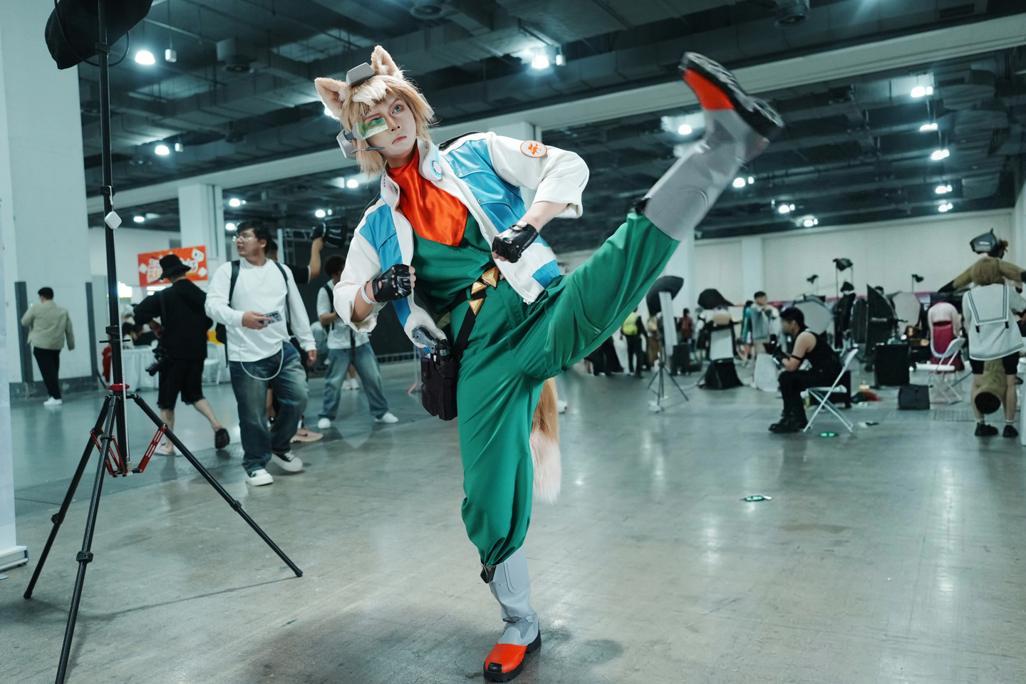 《任天堂明星大乱斗特别版》星际火狐(Fox McCloud)Cosplay正片 (5/5) 《任天堂明星大乱斗特别版》星际火狐(Fox McCloud)Cosplay正片 第5张 - Fox图集