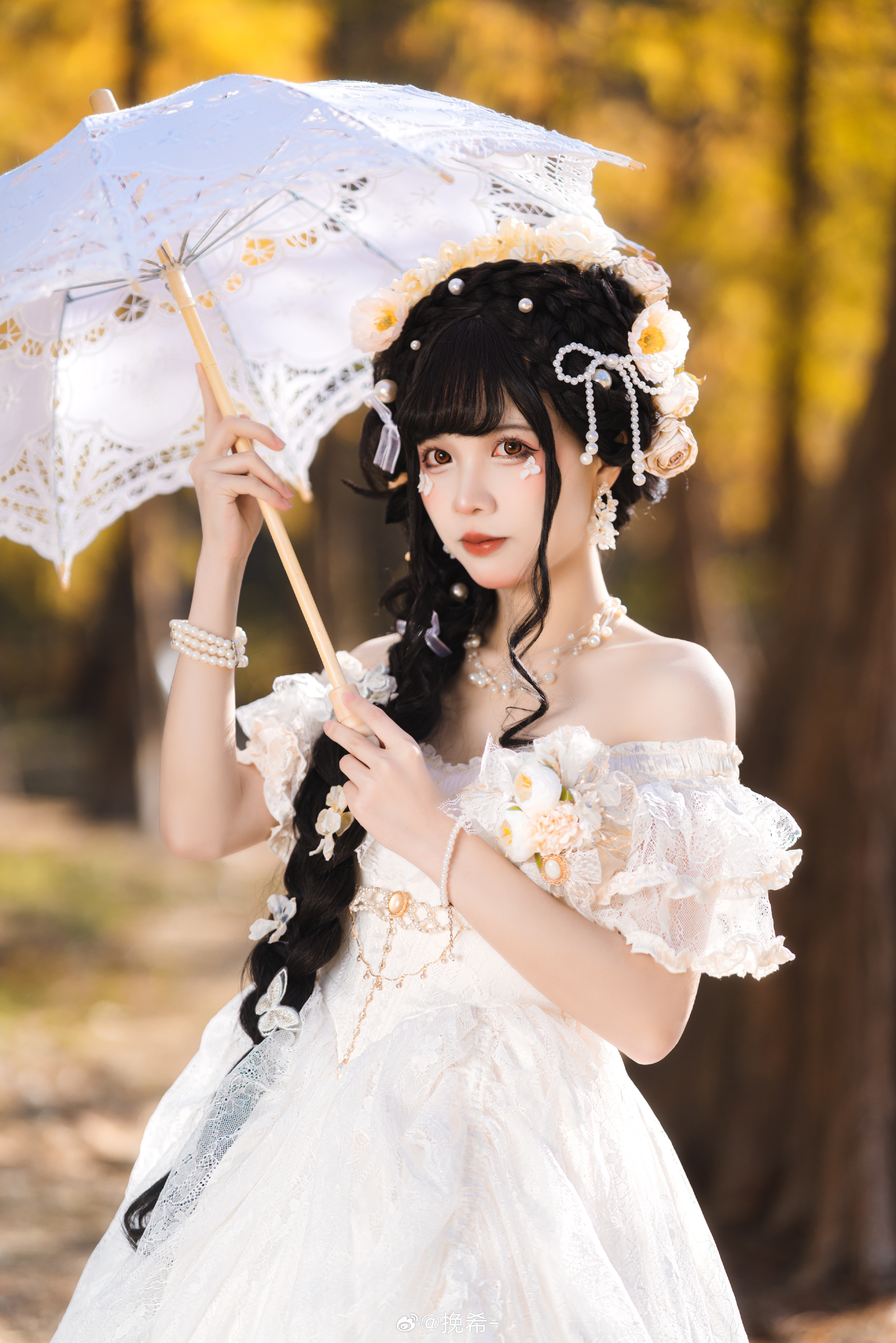 lolita 🍁 层林尽染 叠翠流金🍂@挽希- | 挽希-coslolita 🍁 层林尽染 叠翠流金🍂-coser家，cosplay爱好者，二次元聚集地，动漫文化，新番资讯，ACG，Coser展示