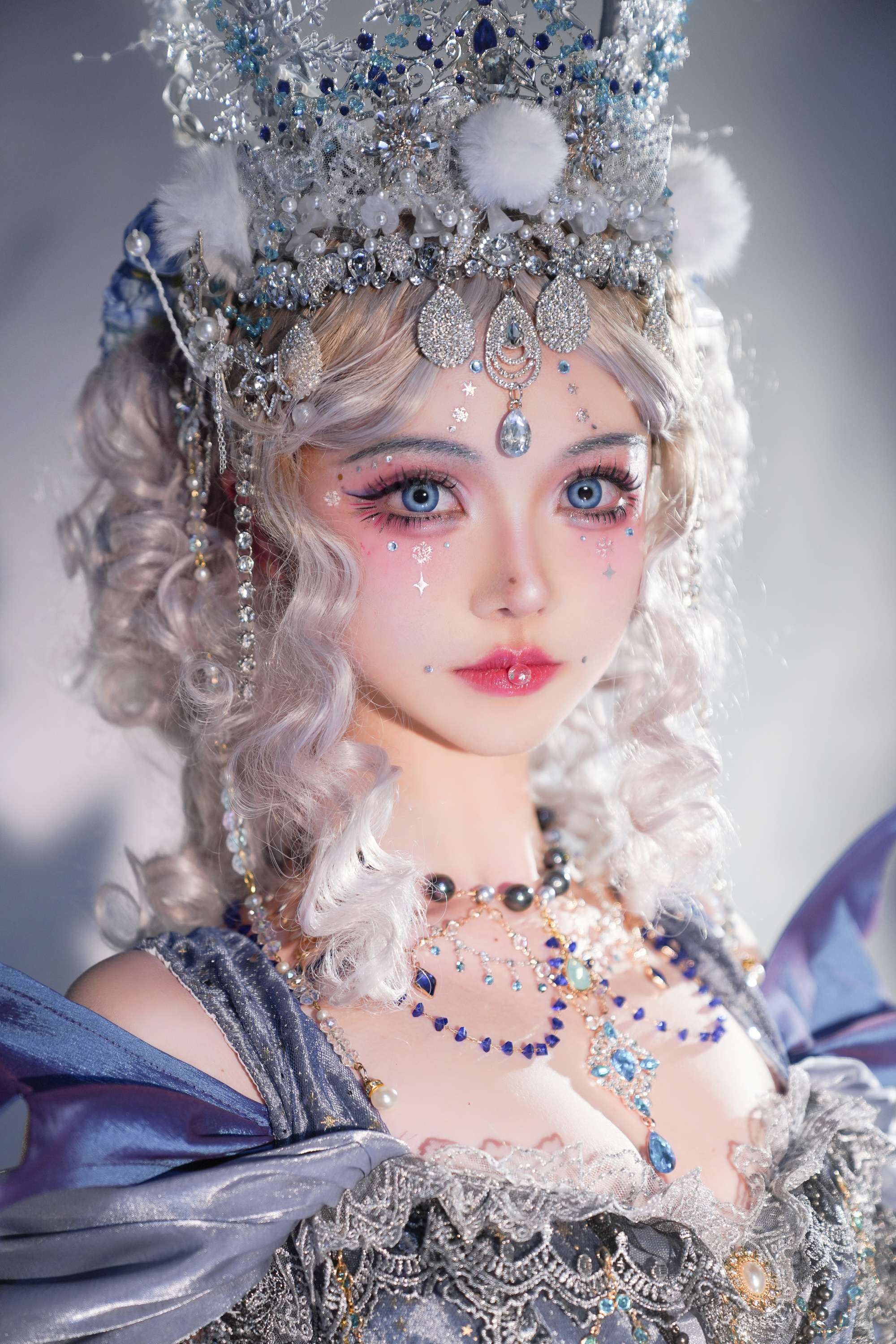 lolita 寒冰中凝视的冰霜巨龙，是那副清冷的模样@长寇 | 长寇coslolita 寒冰中凝视的冰霜巨龙，是那副清冷的模样-coser家，cosplay爱好者，二次元聚集地，动漫文化，新番资讯，ACG，Coser展示