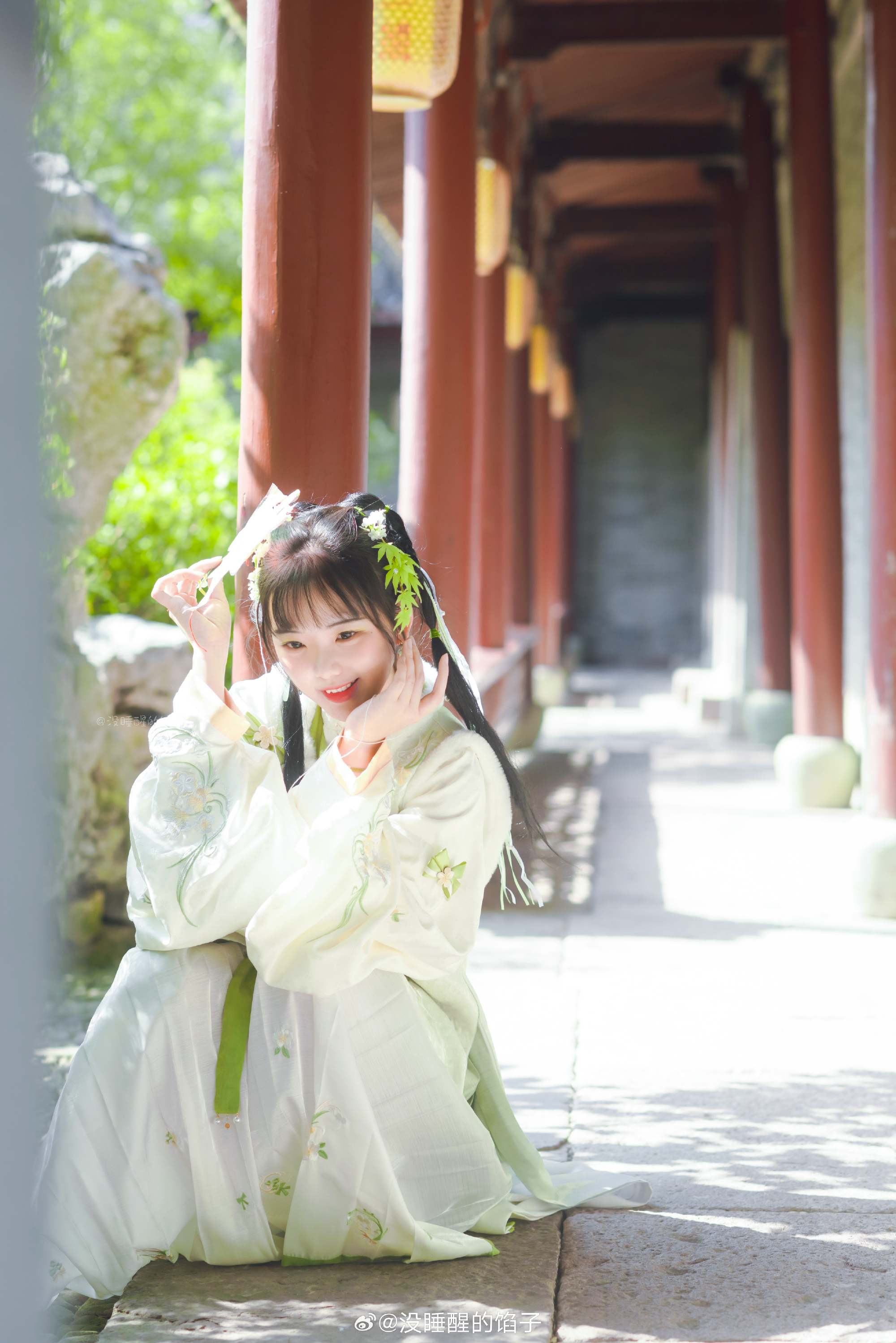 汉服 先生说考功名就得读书破万卷      但我也想和你趁好春光放纸鸢。@没睡醒的馅子 第2张