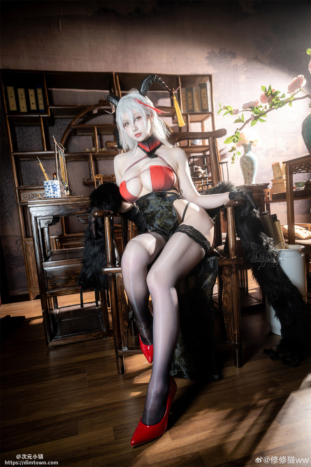 COSPLAY 碧蓝航线 埃吉尔换装【 金龙腾祥云】@修修猫ww 第2张