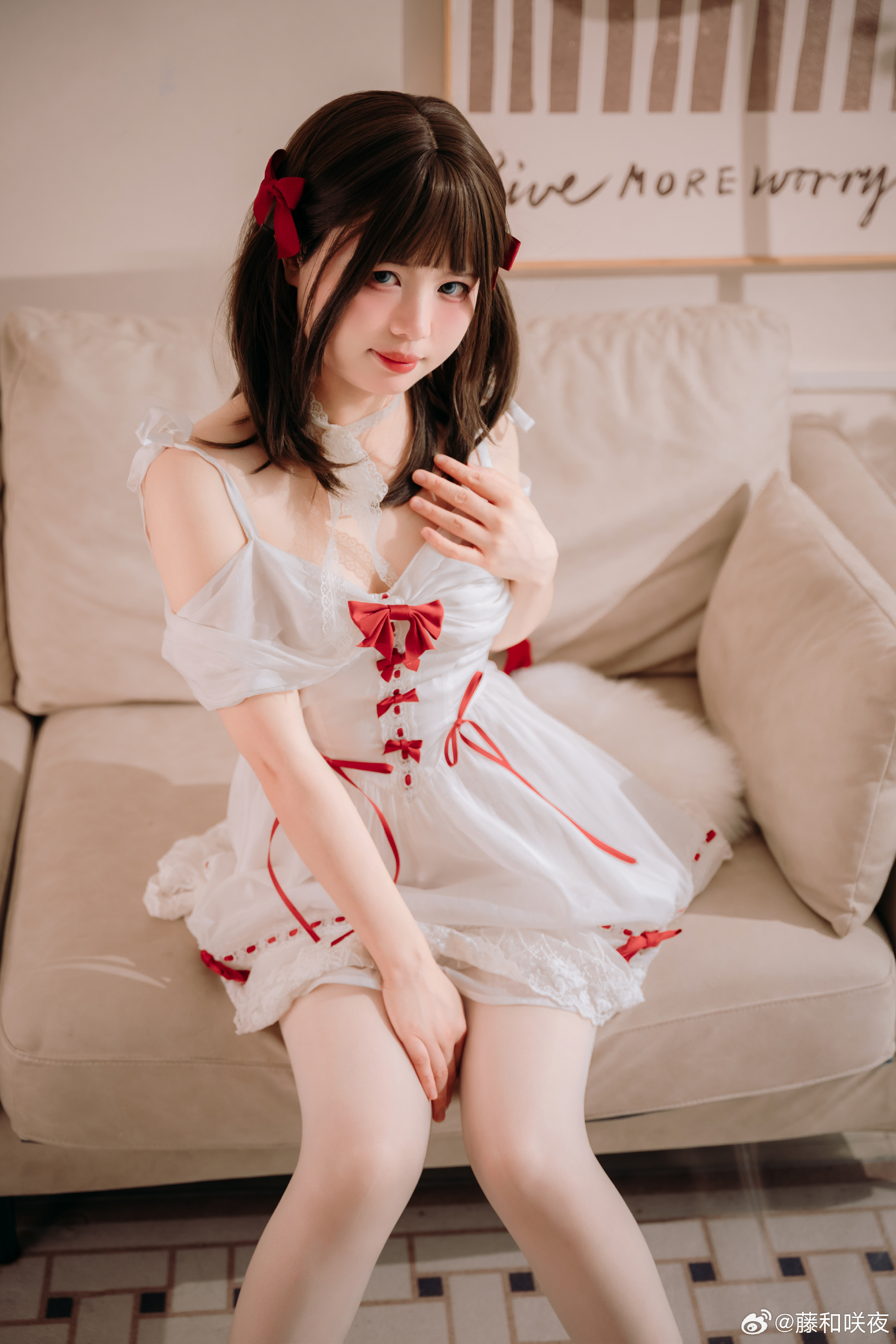次元少女 嗯？在想我的事？@藤和咲夜 | 藤和咲夜cos次元少女 嗯？在想我的事？-吾爱cos - 52cos-我爱cos