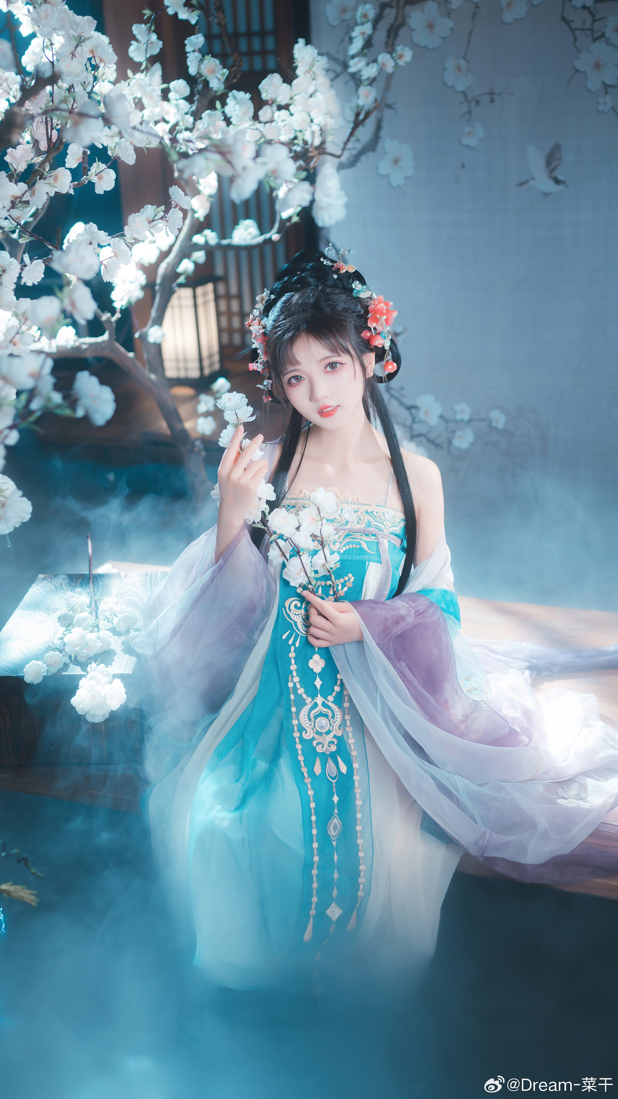 少女写真 汉服 🦋水中花·镜中月@浅九ninth | 浅九ninthcos少女写真 汉服 🦋水中花·镜中月-吾爱cos - 52cos-我爱cos