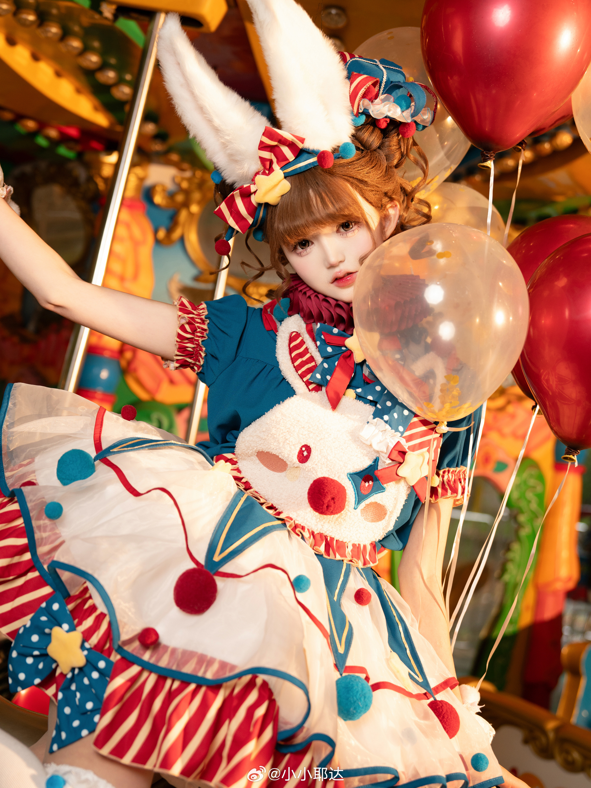 LOLITA 世界像个马戏团🎪@小小耶达 第1张