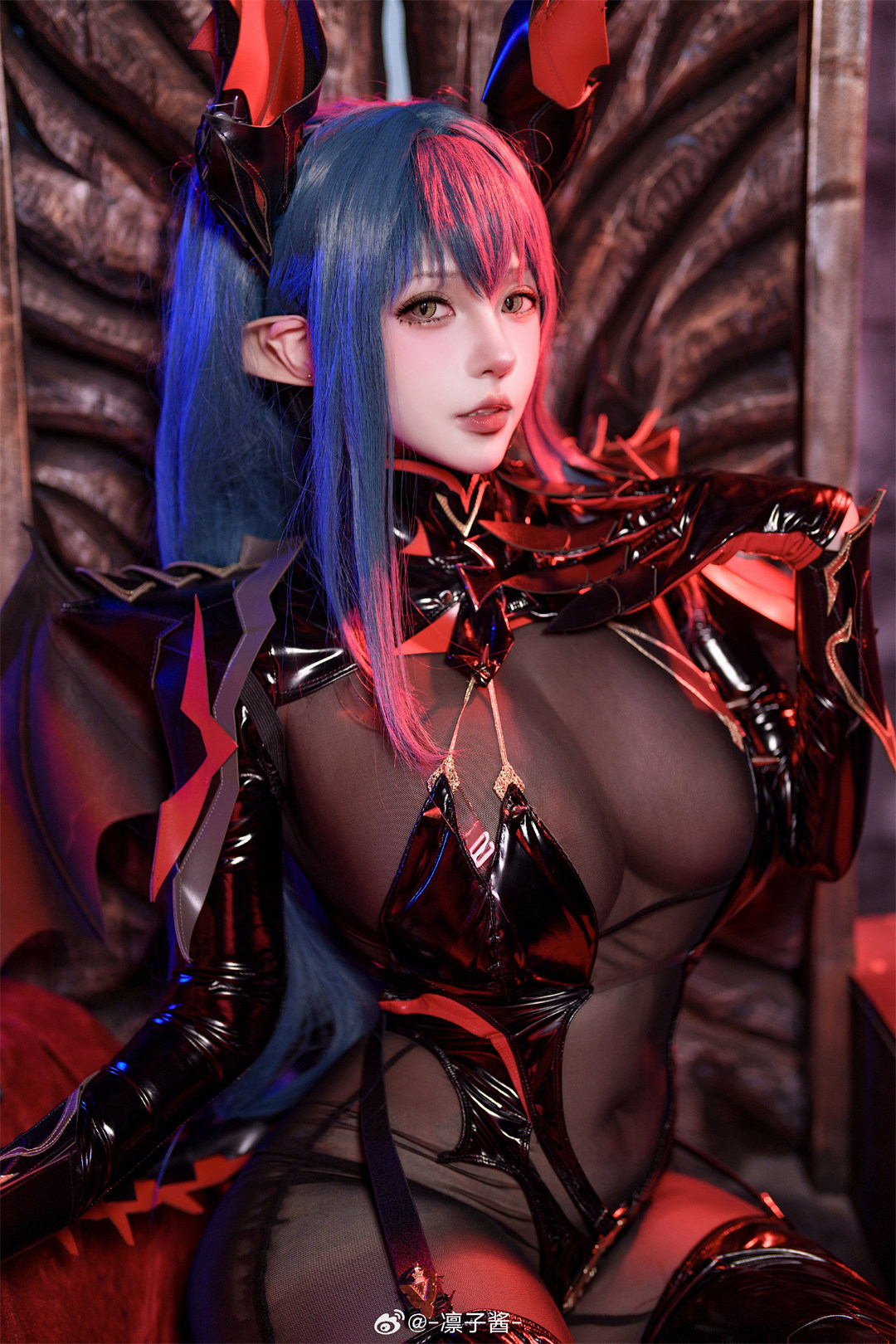 cosplay 别以为能像掌控别的家伙那样轻易掌控我。瑞吉娜（雷根斯堡）@-凛子酱- | -凛子酱-cos别以为能像掌控别的家伙那样轻易掌控我。瑞吉娜（雷根斯堡）-吾爱cos - 52cos-我爱cos