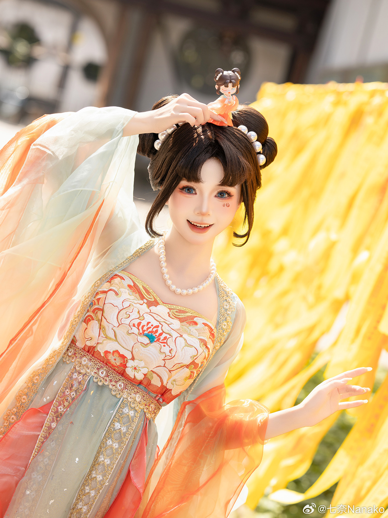 汉服 国风吹万里 池塘里的小锦鲤又出来玩啦!@七奈Nanako 第2张