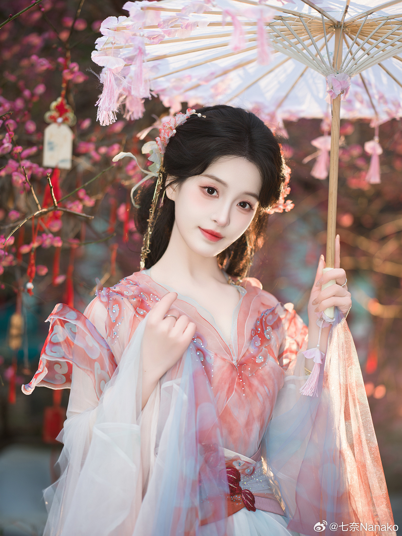 汉服 在这个花开的春天见一面吧~@七奈Nanako | 七奈Nanakocos在这个花开的春天见一面吧~-coser家,cosplay爱好者,二次元聚集地,动漫文化,新番资讯,ACG,Coser展示