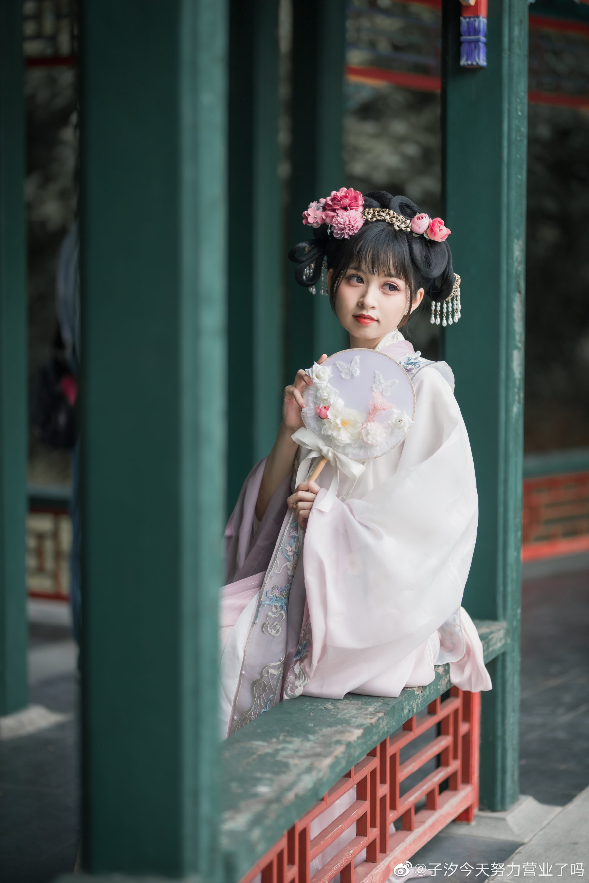 【汉服】大宋小公主出逃啦 宫墙内,孤城闭。 只愿爱人一生顺遂。@子汐今天努力营业了吗 | 子汐今天努力营业了吗cos【汉服】大宋小公主出逃啦 宫墙内,孤城闭。 只愿爱人一生顺遂。-coser家,cosplay爱好者,二次元聚集地,动漫文化,新番资讯,ACG,Coser展示