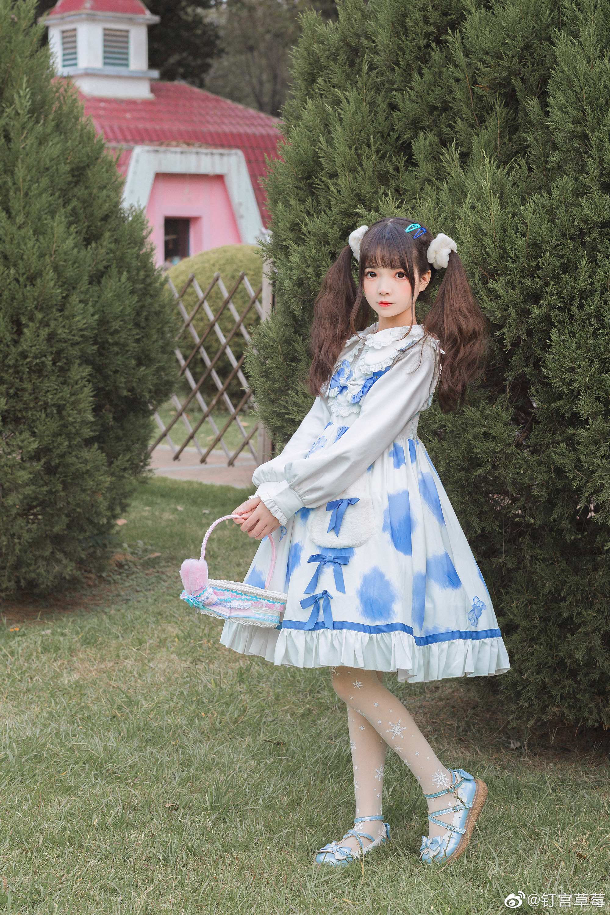 LOLITA 云上小兔 @钉宫草莓 | 钉宫草莓cos云上小兔-coser家，cosplay爱好者，二次元聚集地，动漫文化，新番资讯，ACG，Coser展示