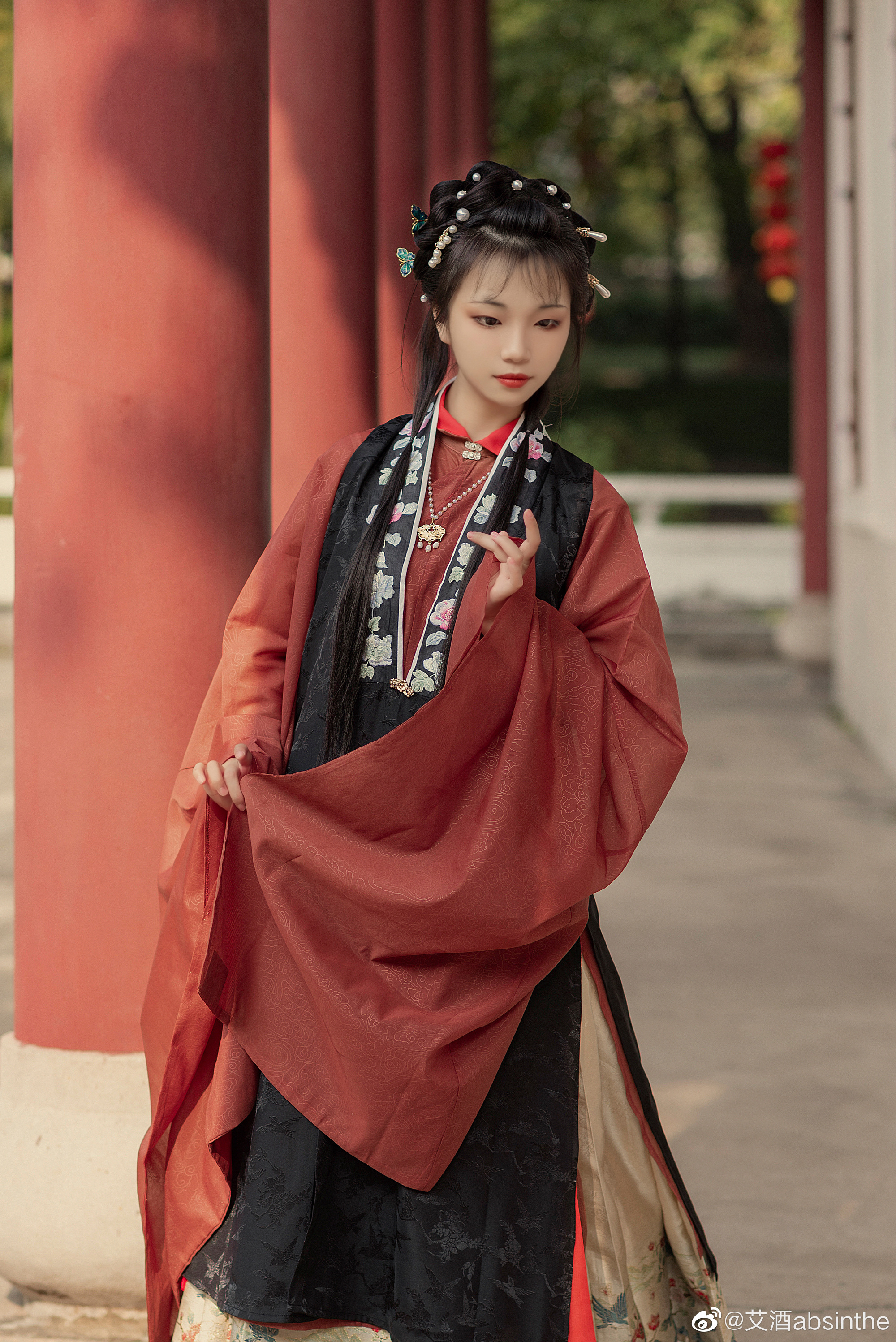 今年的第二套汉服 @艾酒absinthe 第2张