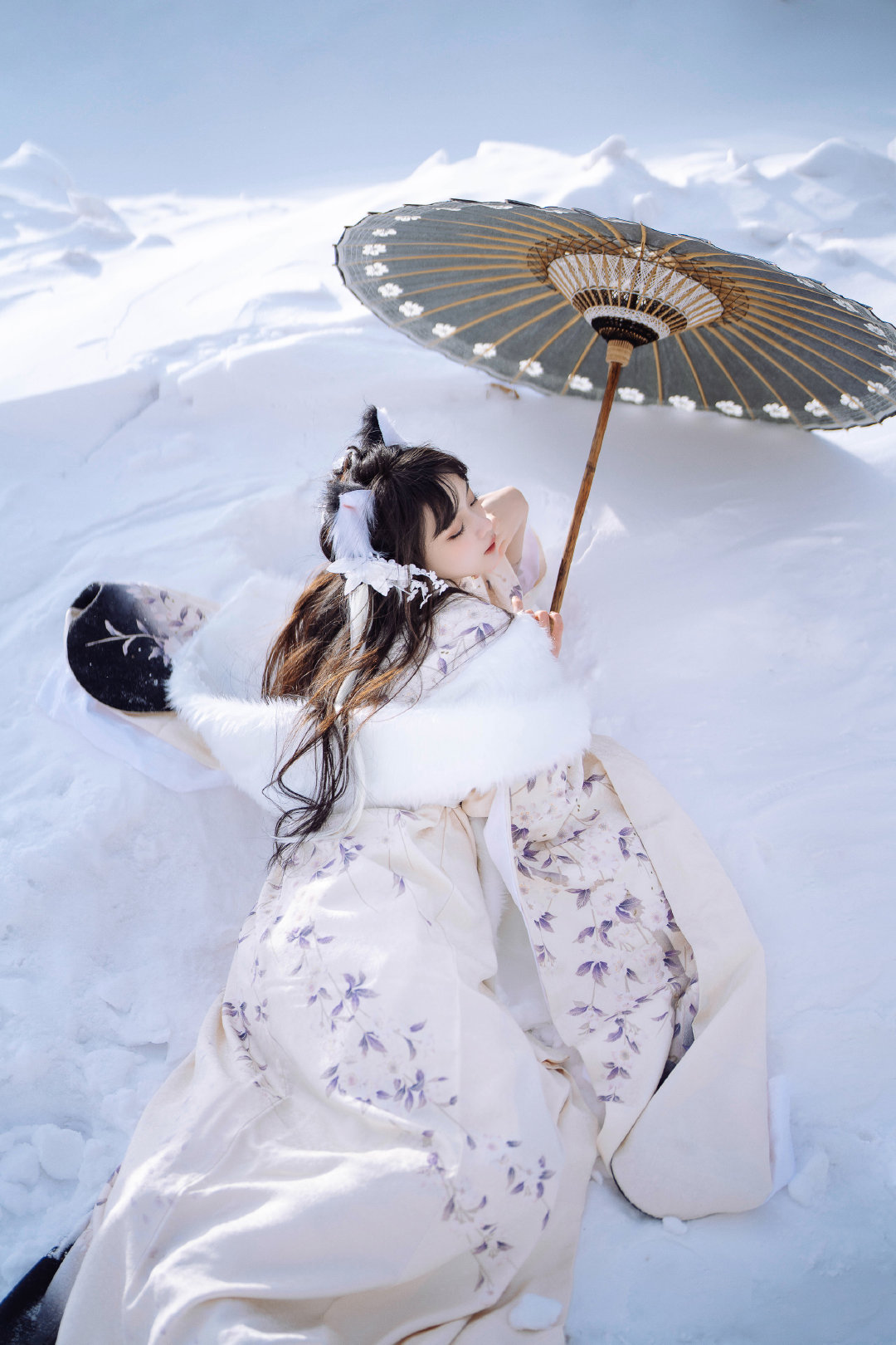 如果你也刚好看到下雪 那就当我们见过面吧@奇迹绣绣 | 奇迹绣绣cos如果你也刚好看到下雪 那就当我们见过面吧-coser家，cosplay爱好者，二次元聚集地，动漫文化，新番资讯，ACG，Coser展示