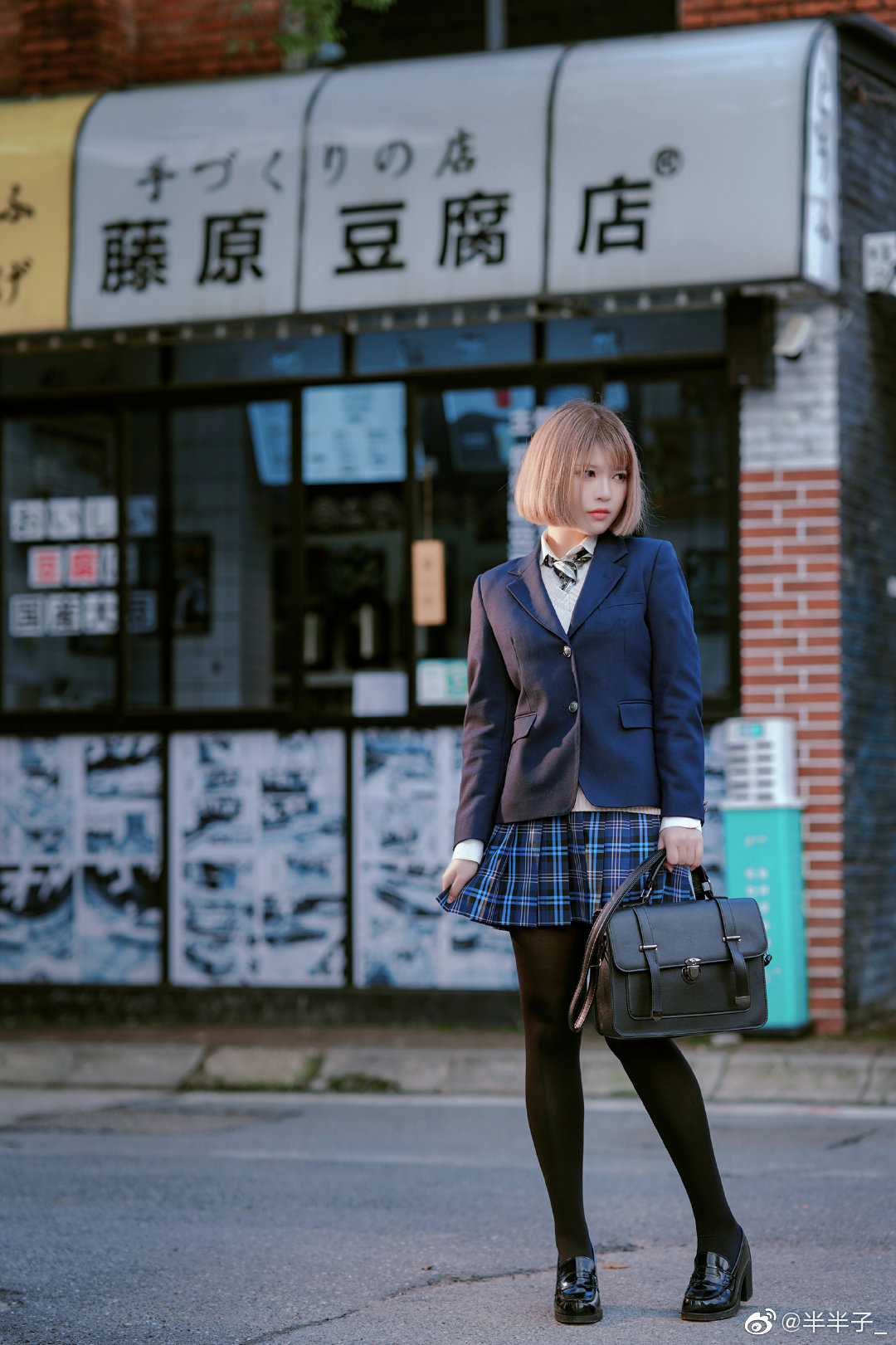 三坑少女 JK制服@半半子_ | 半半子_cos三坑少女 JK制服-coser家，cosplay爱好者，二次元聚集地，动漫文化，新番资讯，ACG，Coser展示