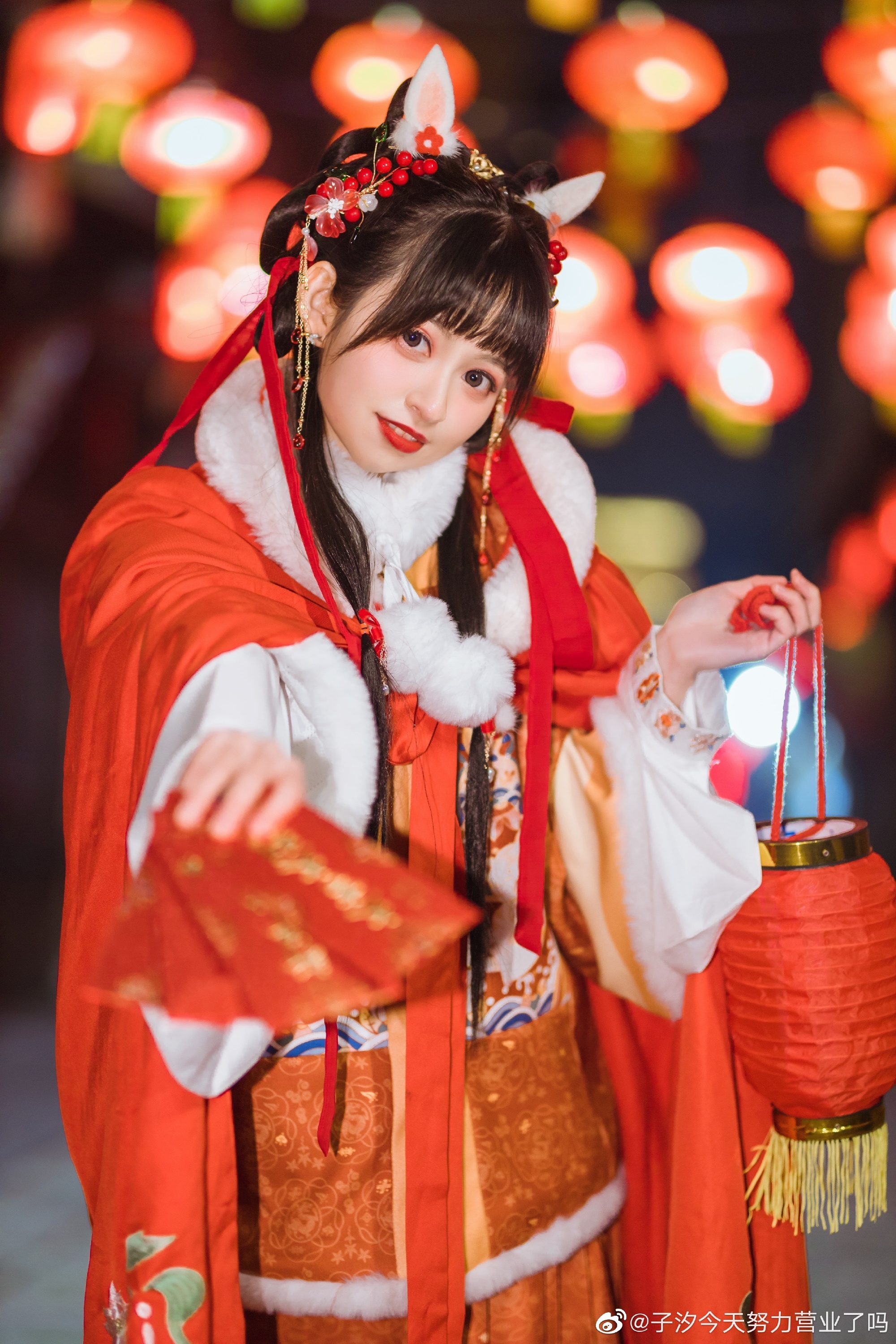 汉服写真 听说，元宵灯会是男女约会的好时节@子汐今天努力营业了吗 | 子汐今天努力营业了吗cos写真 听说，元宵灯会是男女约会的好时节-coser家，cosplay爱好者，二次元聚集地，动漫文化，新番资讯，ACG，Coser展示