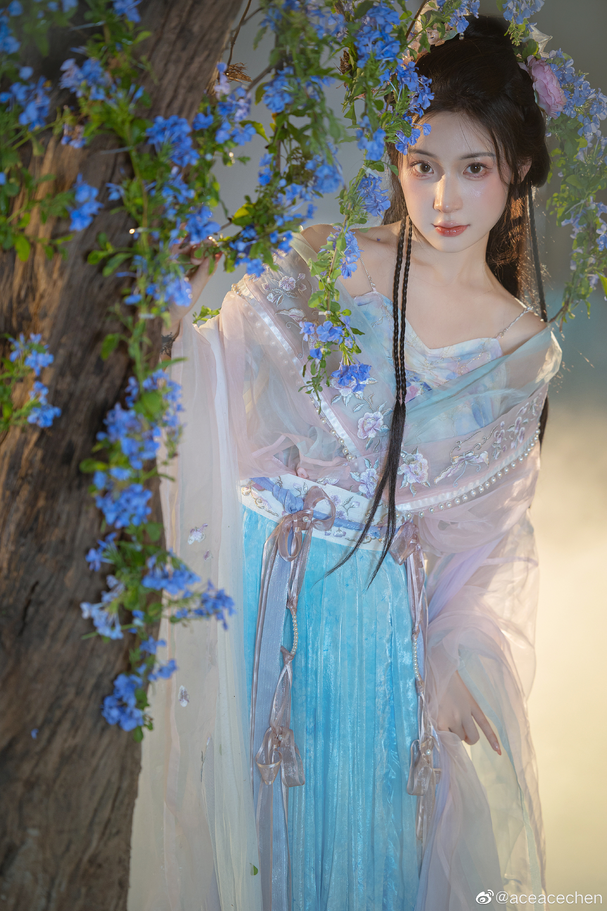 【汉服写真】梦中所见 满眼山花如翡 | COSER之家精选图集-coser家，cosplay爱好者，二次元聚集地，动漫文化，新番资讯，ACG，Coser展示