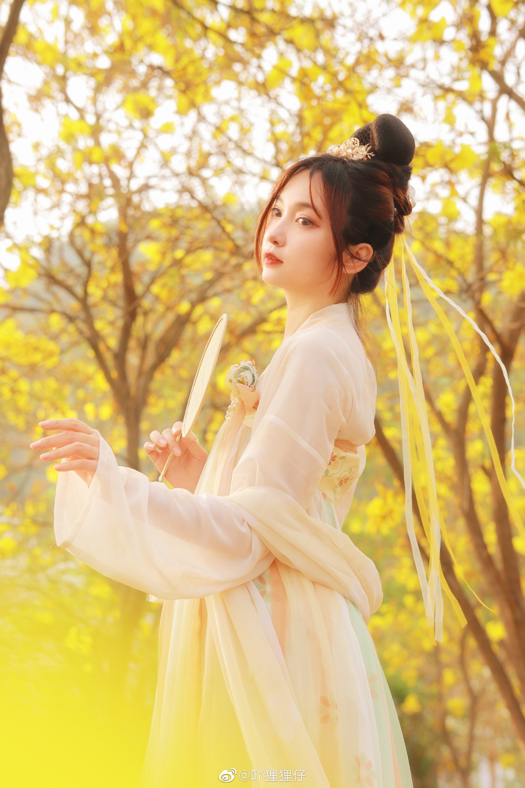 【汉服写真】黄花一树满风铃@吖狸狸仔 | 吖狸狸仔cos【汉服写真】黄花一树满风铃-coser家,cosplay爱好者,二次元聚集地,动漫文化,新番资讯,ACG,Coser展示