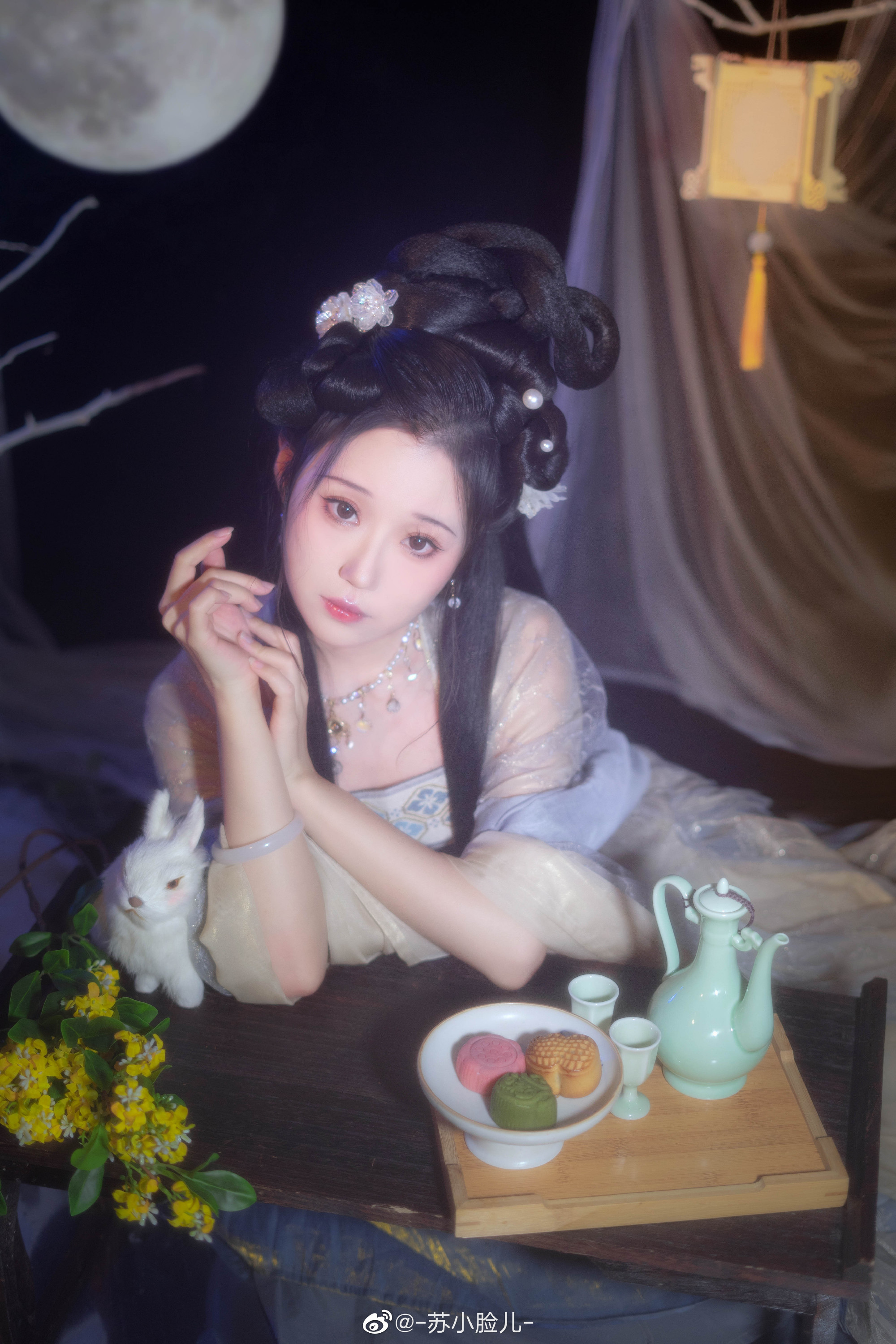汉服写真 皓魄当空宝镜升,云间仙籁寂无声@-苏小脸儿- 第4张