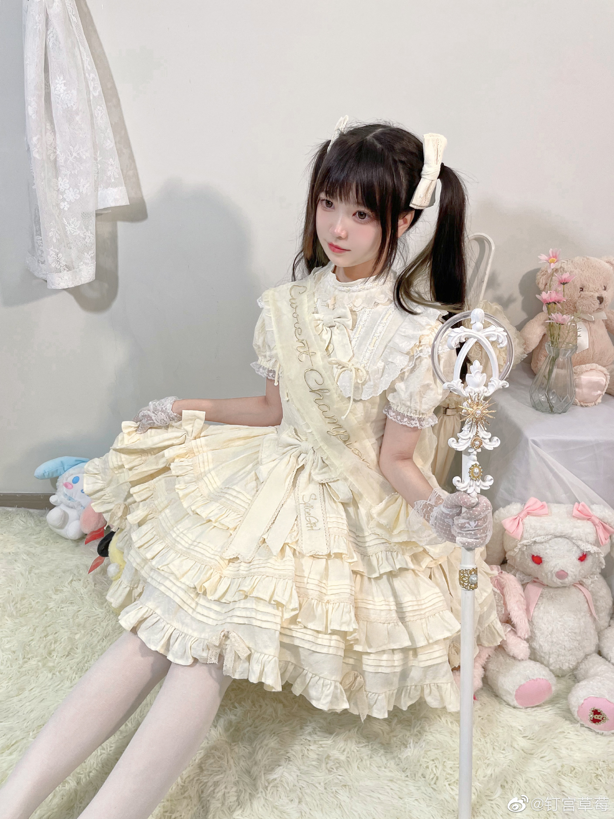 lolita日常 发现了吗 我的背后是五角星哦！@钉宫草莓 | 钉宫草莓coslolita日常 发现了吗 我的背后是五角星哦！-coser家，cosplay爱好者，二次元聚集地，动漫文化，新番资讯，ACG，Coser展示