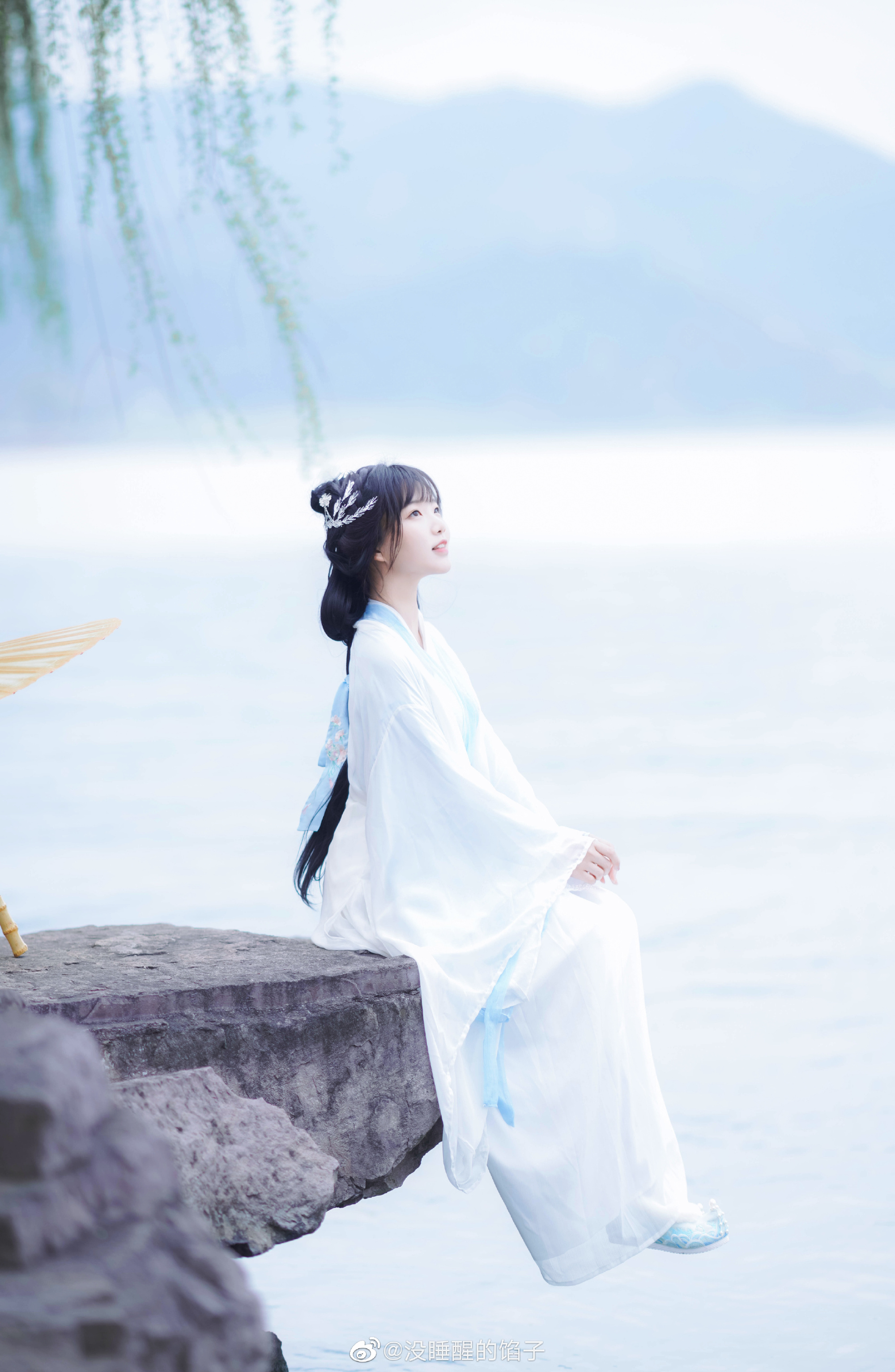 汉服 山水不渡我,琴声不渡江,留你在心上@没睡醒的馅子 第3张