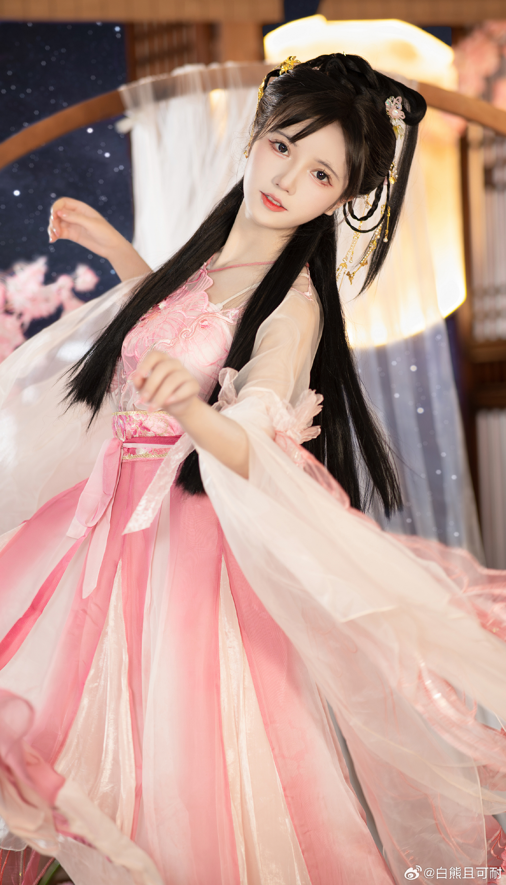 汉服🌸花好月圆时🌸@白熊且可耐 | 白熊且可耐cos🌸花好月圆时🌸-coser家，cosplay爱好者，二次元聚集地，动漫文化，新番资讯，ACG，Coser展示